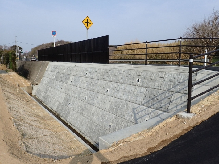 令和2年度国道9号大池地区外構造物補修工事の写真